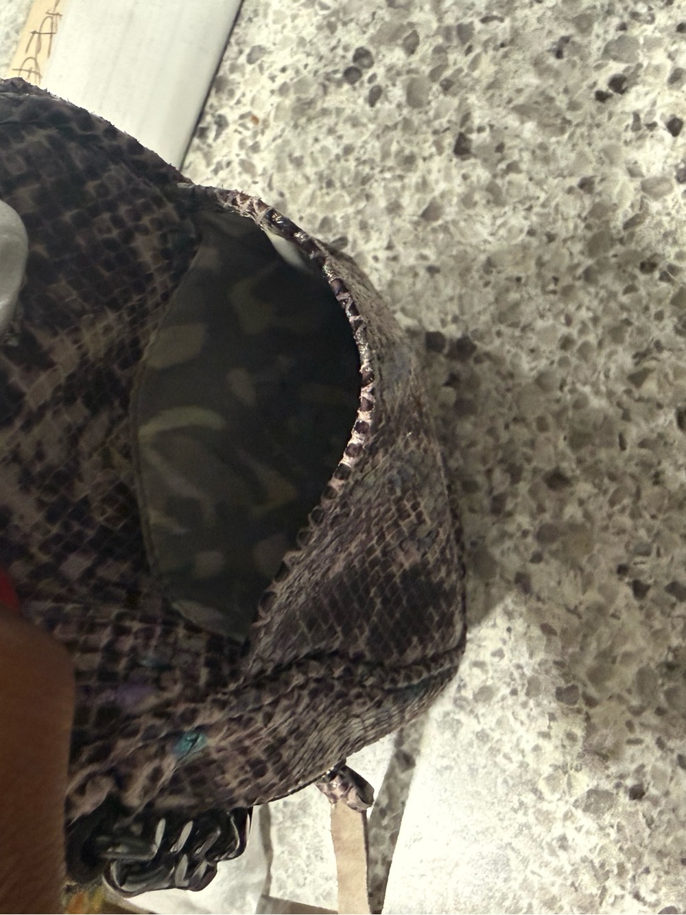 Brand new AIMEE Kestenberg Snake-Print Crossbody Bag with Iridescent Accents - Picture 8 of 8